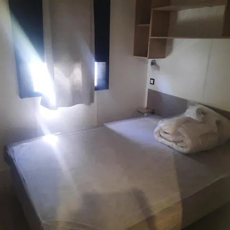 Campsite Mobil-home - Clim- Camping 4 Etoiles - 017 Narbonne-Plage